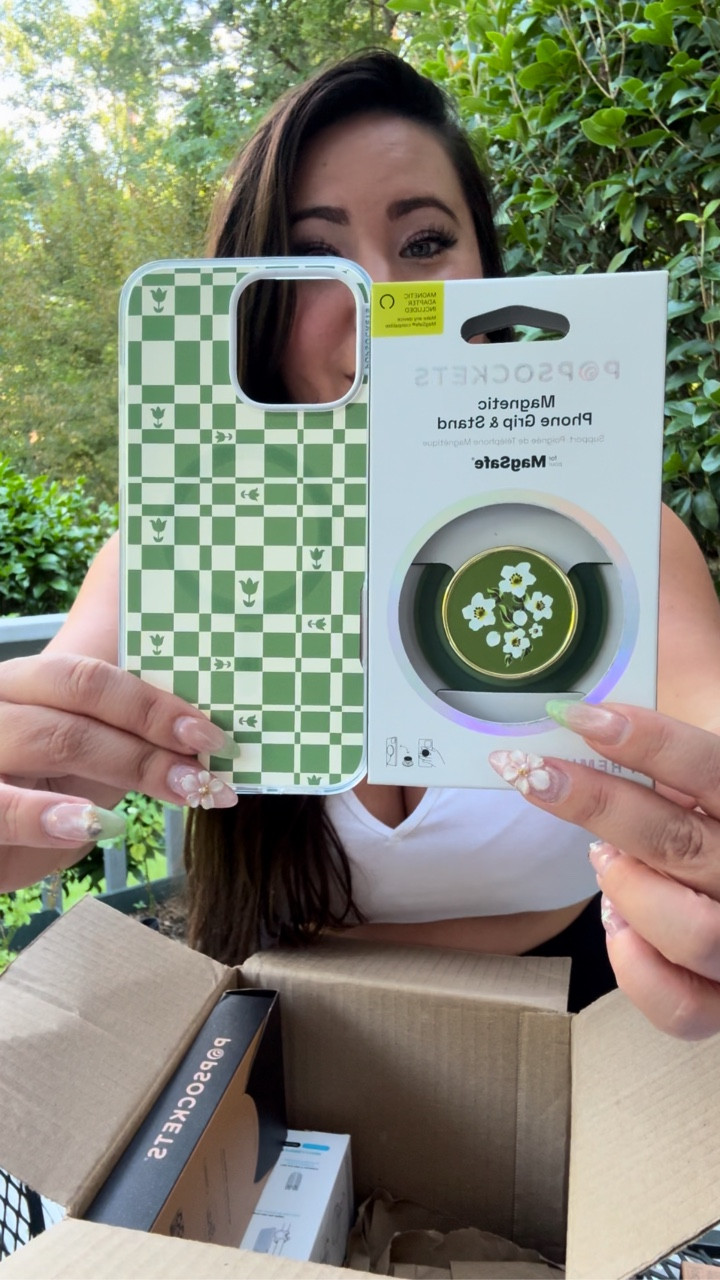 if @popsockets has an OG fan it’s me- I’m that girl🥰

#popsockets #unboxing