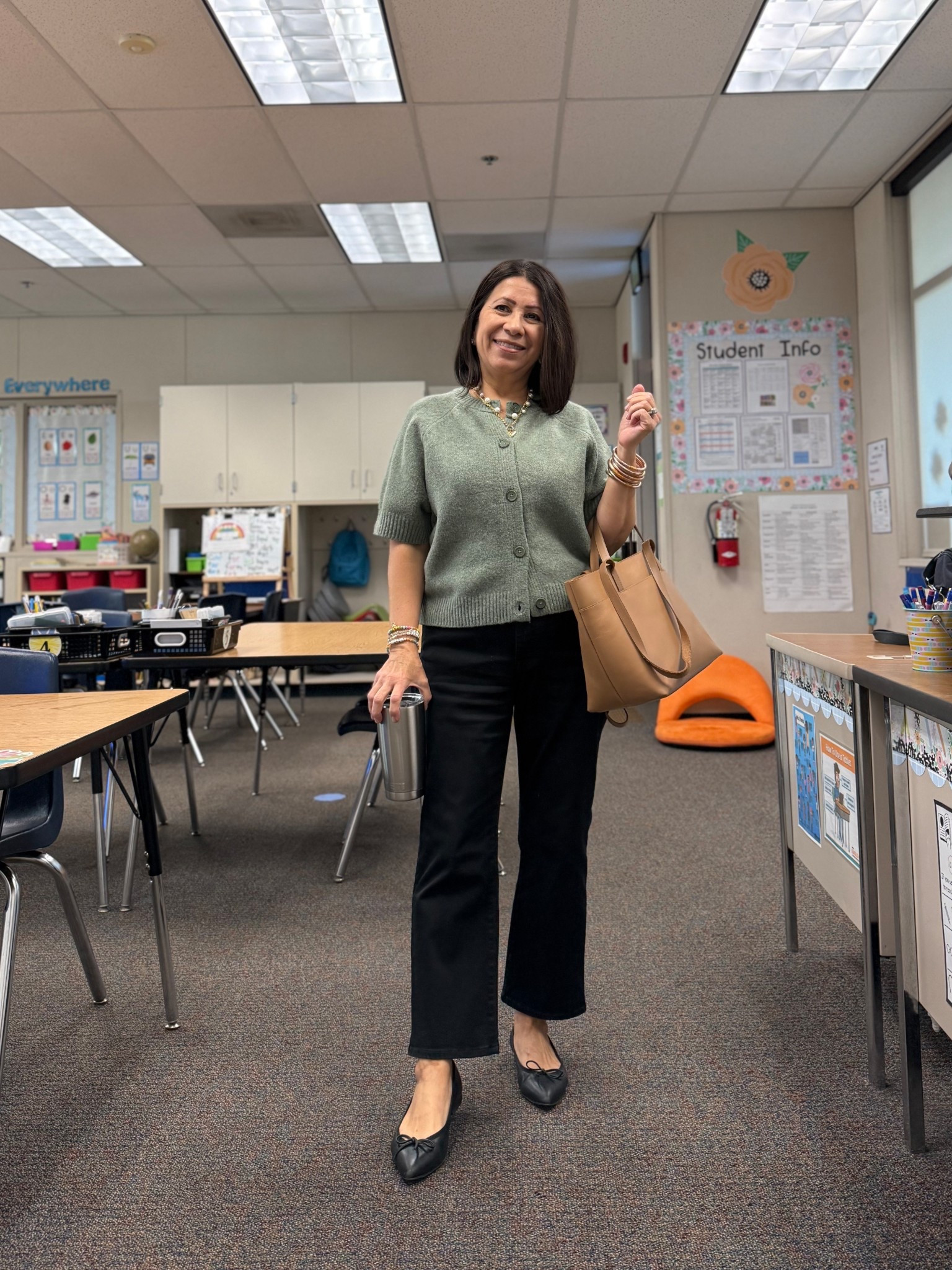 Happy St Patrick’s Day! 💚☘️




teacher outfits | teacher outfit idea | short sleeve cardigan sweater | petite jeans | black jeans | J. Crew jeans | Margauypointe flats | workwear 

#LTKWorkwear #LTKPetite #LTKootd