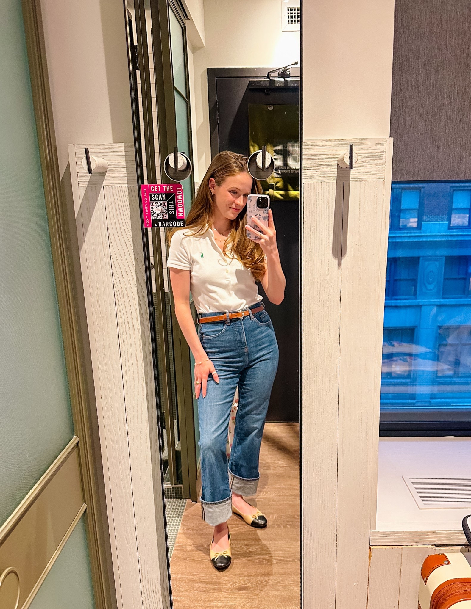 Work OOTD!! Jumping on an early train to make it to the office, and wanted to be comfortable for the commute & walk! 

#LTKWorkwear