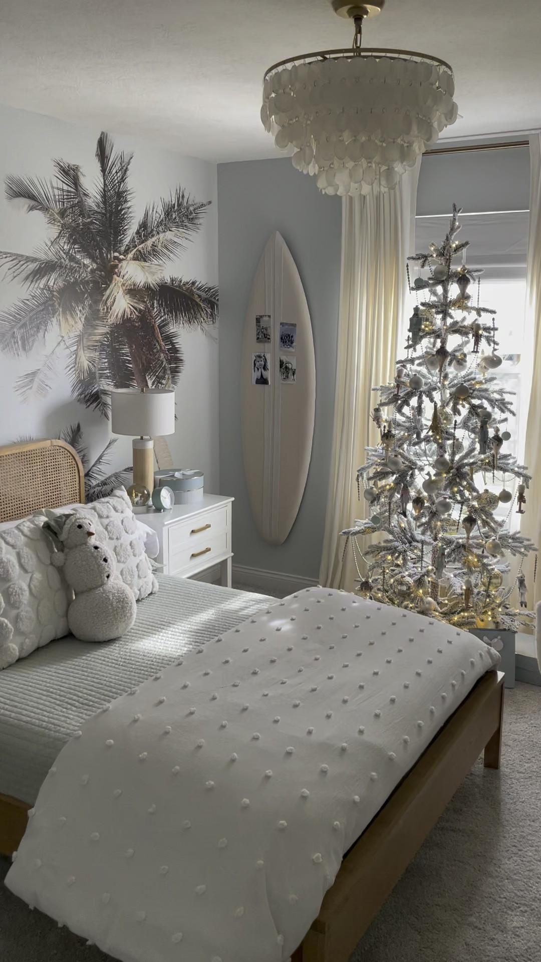 Finished decorating Lillie’s room
for Christmas! 

#LTKWatchNow #LTKHoliday #LTKHome