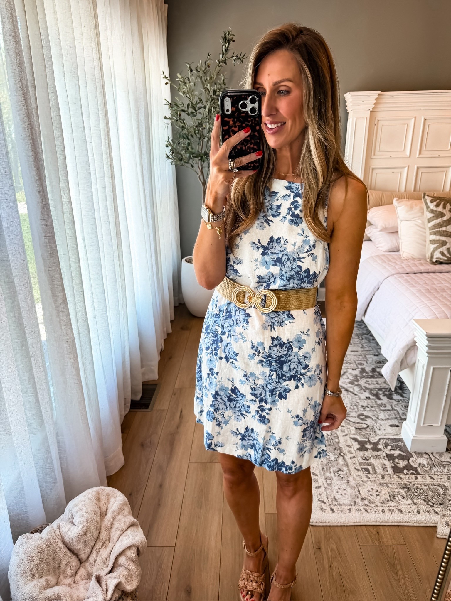 This one feels so fresh and classic. The blue and white floral is timeless and I love how the belt adds shape and elevates it just a bit. Such an easy dress for anything from brunch to summer events

Size M

blue floral dress, classic summer outfit, belted dress, feminine style, brunch outfit, summer event look, themominstyle 

#LTKMothersDay #LTKSeasonal #LTKootd