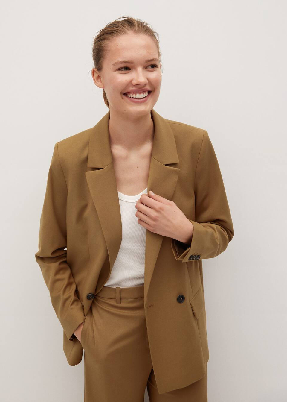 Double-breasted blazer | MANGO (UK)
