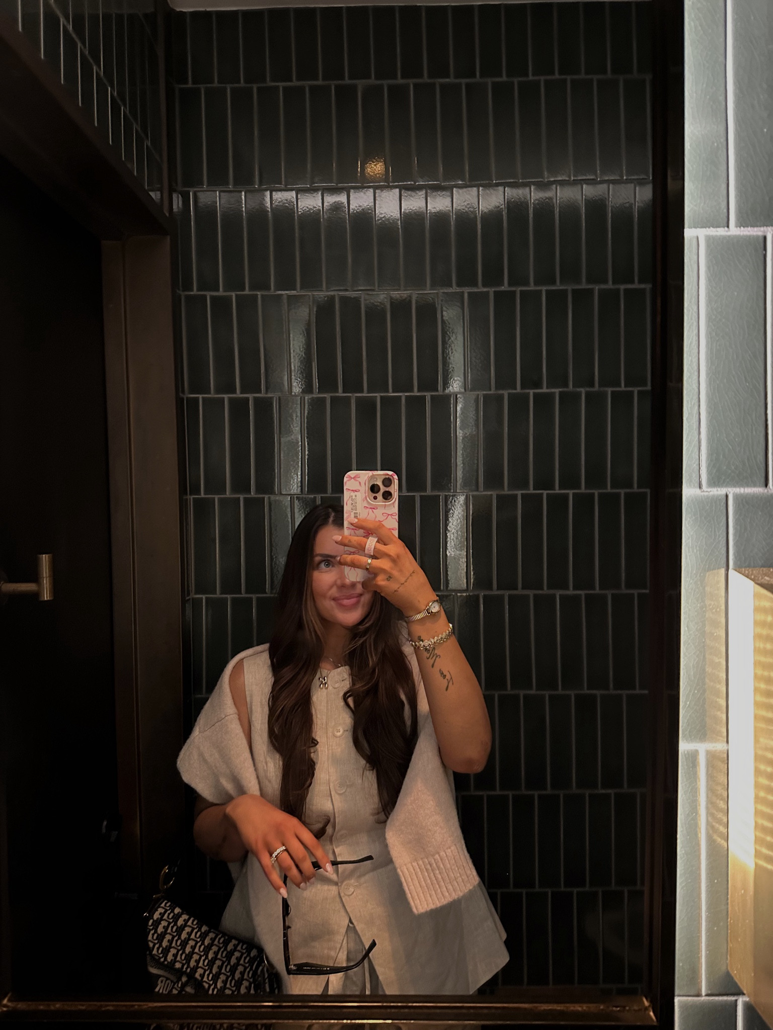 Dinner outfit 
Date night fit
Chic outfit 


#LTKmidsize #LTKstyletip #LTKitbag