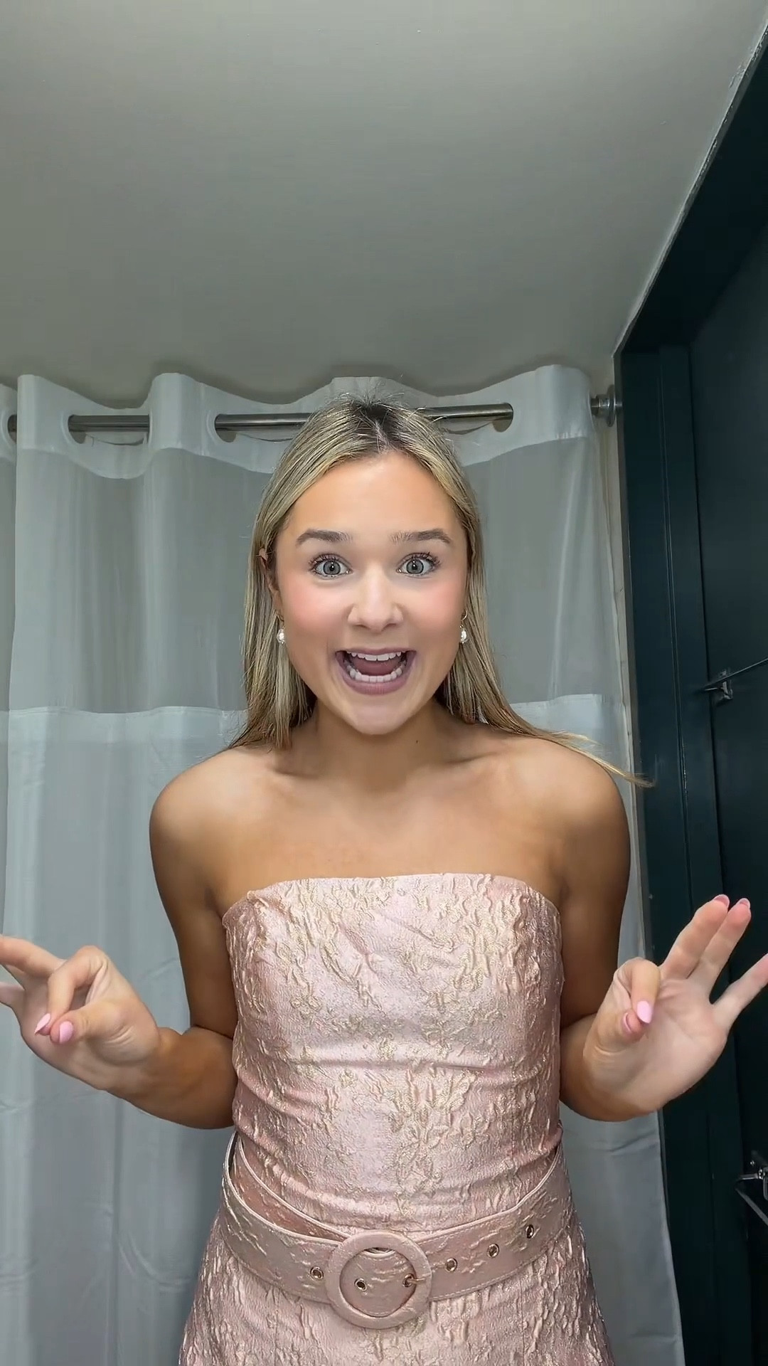 University of Miami sorority rush day, 3 philanthropy outfit!! 🤍🤍

#LTKBeauty #LTKstorytime #LTKootd