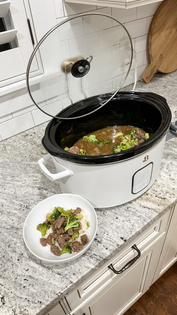 Crockpot Beef & Broccoli 🥦🍚

Looking for a delicious, hands-off dinner? This Crockpot Beef & Broccoli is your weeknight hero—tender beef, crisp broccoli, and a savory-sweet sauce, all served over rice!

Ingredients:
• 1.5–2 lbs thinly sliced beef (flank or sirloin)
• 4 cups broccoli florets (fresh or frozen)
• 1 cup beef broth
• 1/2 cup soy sauce
• 1/4 cup brown sugar
• 2 tbsp sesame oil
• 3 garlic cloves, minced
• 1 tsp fresh ginger (or 1/2 tsp ground ginger)
• (Optional) 2 tbsp cornstarch mixed with 2 tbsp water (for thickening)
• Cooked rice, for serving

Instructions:

1️⃣ Place the sliced beef in your crockpot.
2️⃣ Whisk together the beef broth, soy sauce, brown sugar, sesame oil, garlic, and ginger; pour over the beef.
3️⃣ Cover and cook on LOW for 4–6 hours (or HIGH for 2–3 hours) until the beef is tender.
4️⃣ Stir in the broccoli florets 30 minutes before the end of cooking.
5️⃣ (Optional) Add the cornstarch slurry 10 minutes before serving for a thicker sauce.
6️⃣ Serve hot over rice and garnish with sesame seeds and green onions.

Enjoy this hearty, healthy meal and save it for your next busy night!

#CrockpotBeefAndBroccoli #SlowCookerRecipes #EasyDinnerIdeas #WeeknightMeals #BeefRecipes #HealthyDinner #ComfortFood #MealPrep #OnePotMeal #DinnerInspo #FoodieFavorites