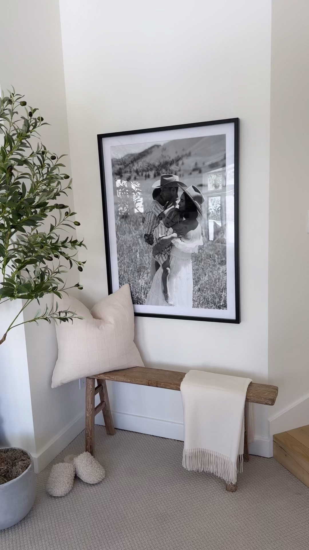 Bedroom home decor styling 

#LTKHome