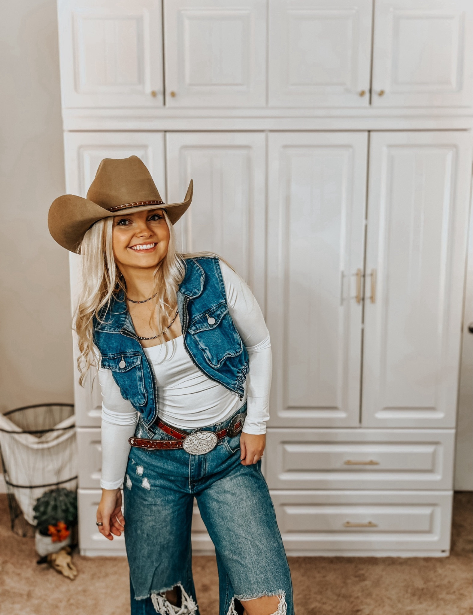 Fall fashion, winter fashion, Denim on denim outfit, cowgirl outfit, jean outfit, western inspo, outfit inspo, long sleeve outfit, boyfriend jeans, wide leg jeans, western fashion, jeans#LTKstyletip #LTKworkwear

#LTKFallSale #LTKStyleTip #LTKWorkwear