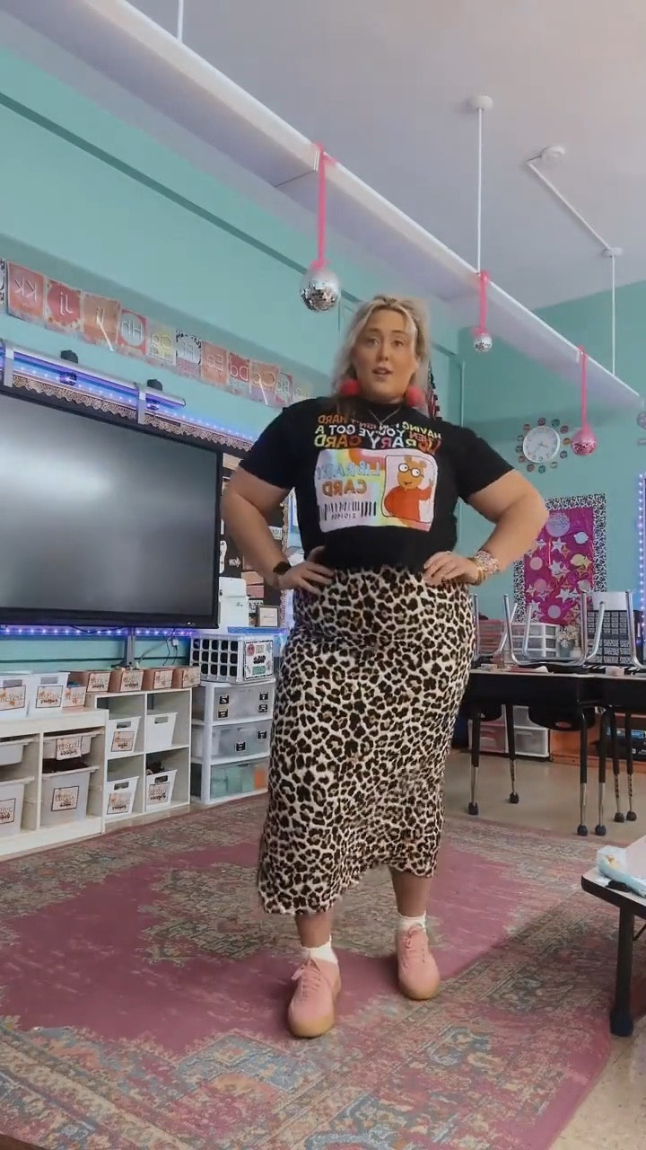 living for this teacher fit ✏️🍎📚🩷

#LTKgrwm #LTKPlusSize #LTKootd