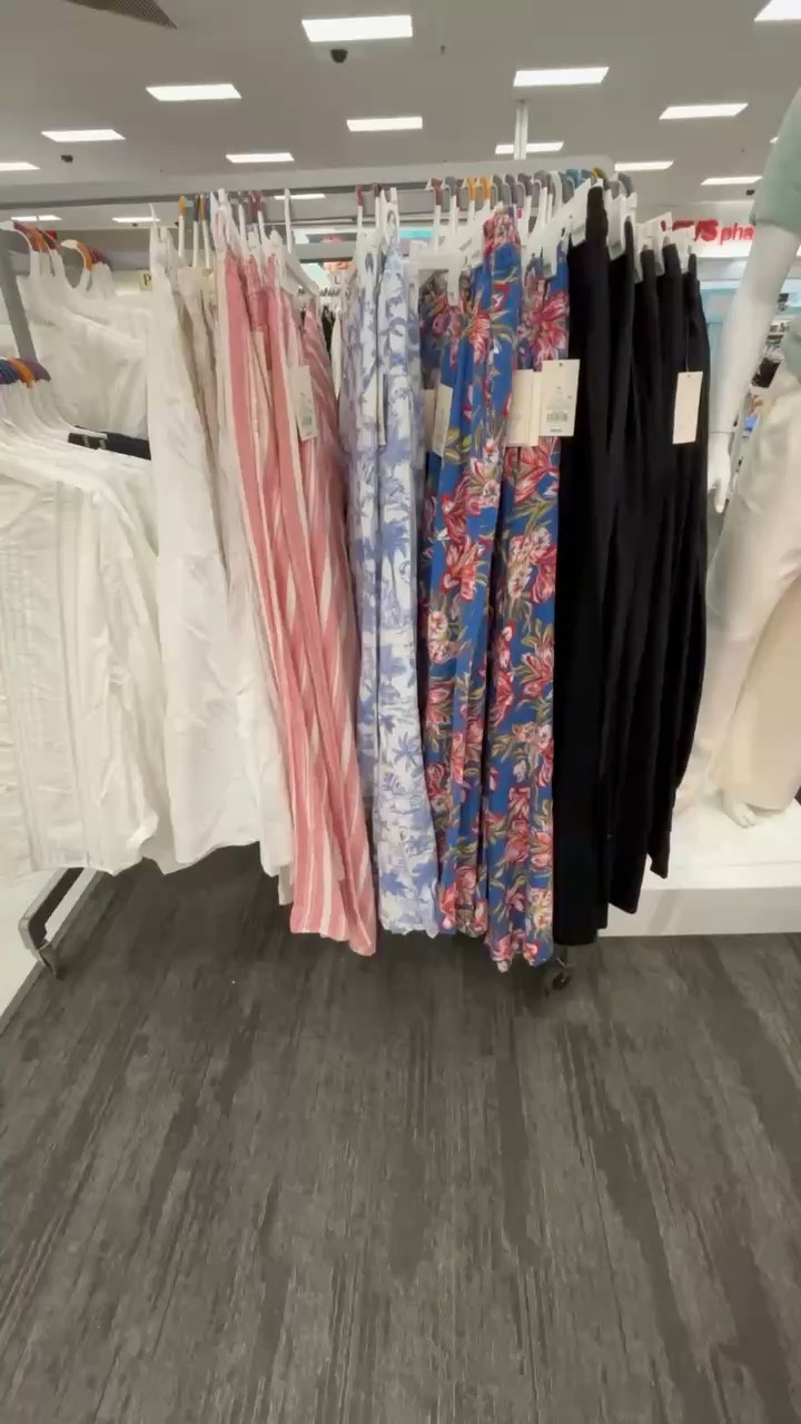 🤍 WIDE LEG PULL ON PANTS ✨these are the best lightweight & comfy pants for summer or your upcoming beach vacation ✨



#LTKootd #LTKTravel #LTKSaleAlert