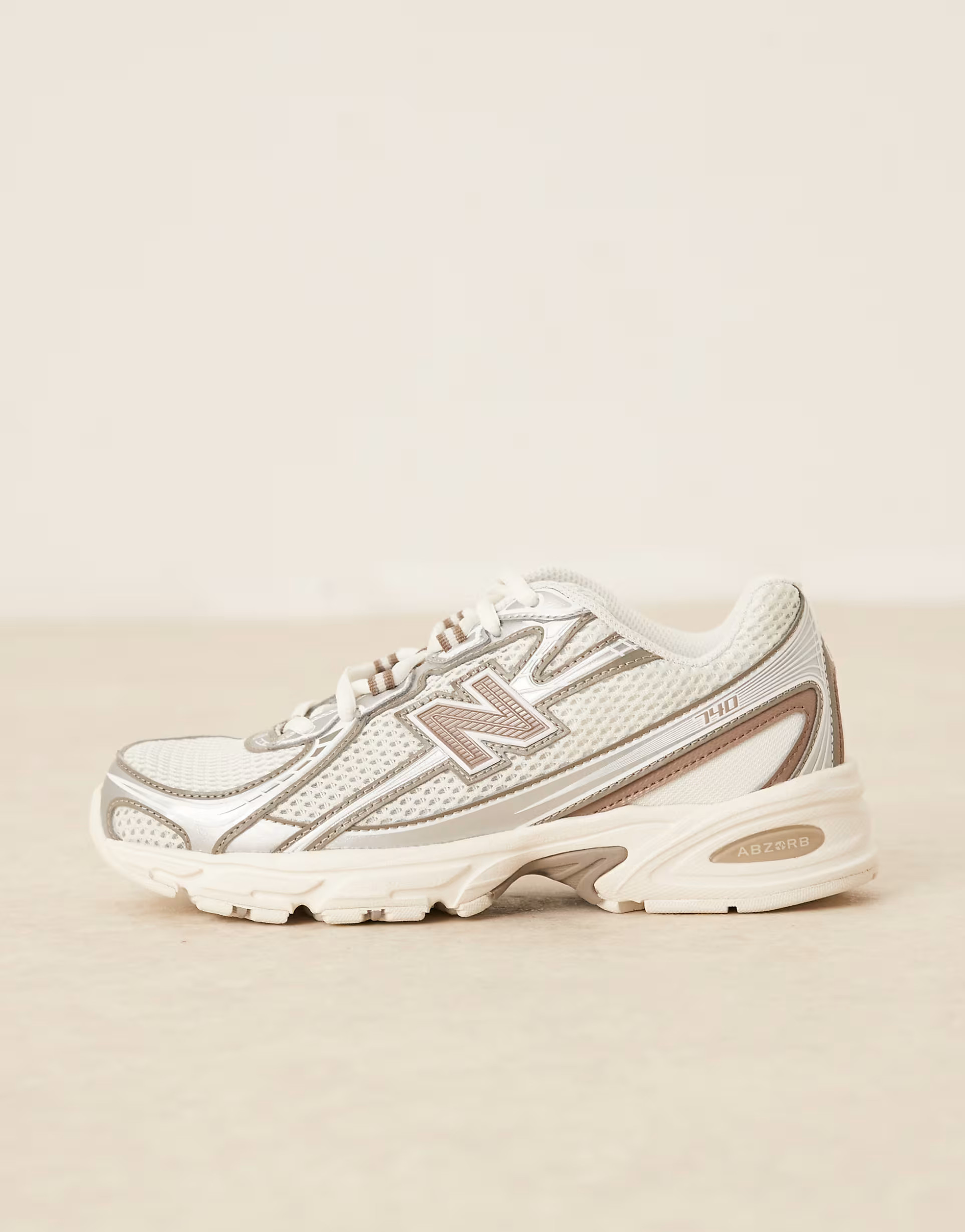 New Balance 740 unisex trainers in white, silver and beige detail | ASOS (Global)