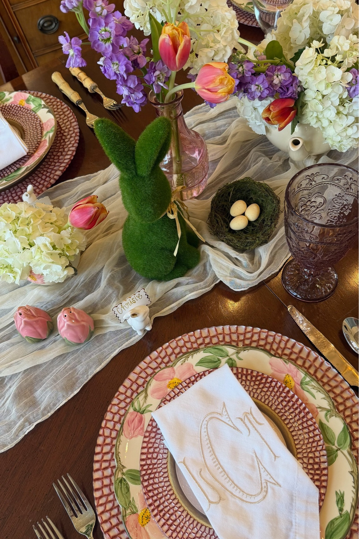
These glass chargers and salad plates are truly works of art! They are vibrant in color + texture and bring a layer of interest ant glamour to your table. I love how it mixed perfectly with my vintage China that belonged to my grandmother for a perfect mix of old and new.  
