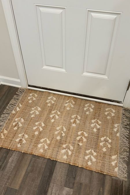 How cute is this jute rug!?? Only $20 from Walmart! Walmart has so many good home finds right now!

#walmarthome

#LTKFindsUnder50 #LTKHome