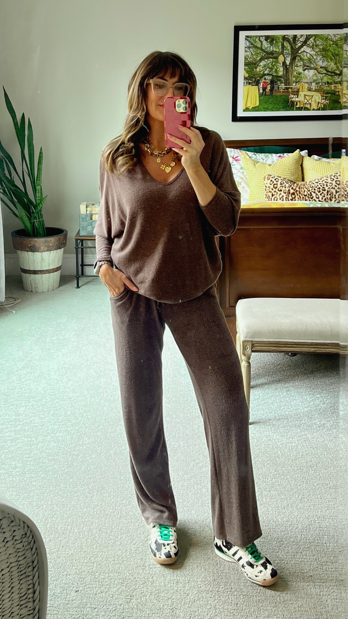 🤎🤎 You can’t beat a matching leisure set! With this weird weather we are having here in Georgia, I haven’t put up all of my long sleeves yet! Linking some similar 2 pc sets in brown. 

#LTKgrwm #LTKootd #LTKmomlife