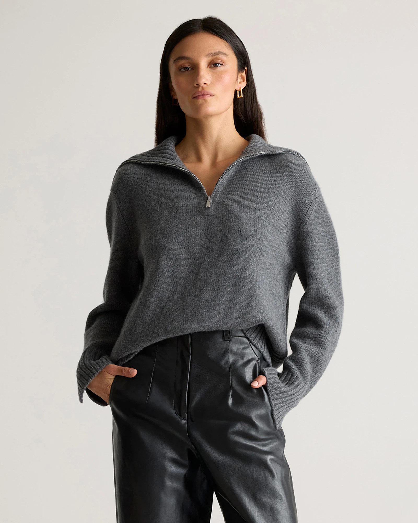 Quince | Women's Luxe Baby Cashmere Quarter Zip Sweater in Heather Caviar, Size Medium | Quince