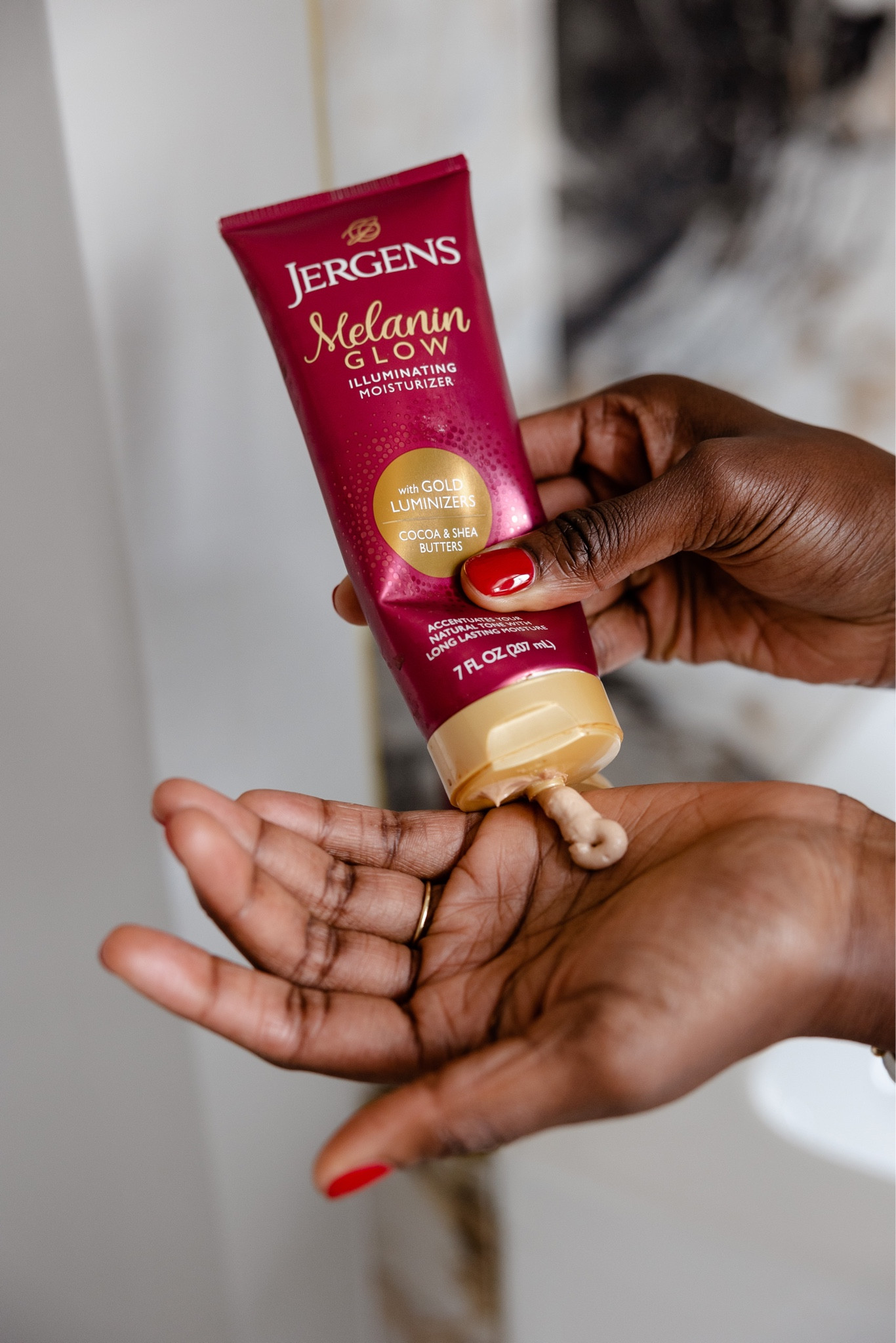 Love how glowy this product makes my skin look! And it makes my skin so soft 🥰
@jergensus @target #JergensMelaninGlow #TargetStyle #TargetPartner #Ad