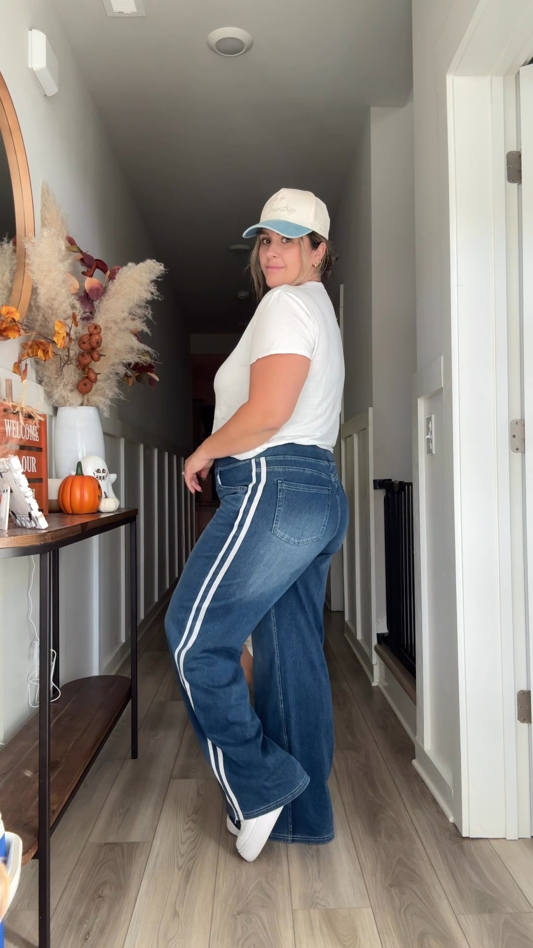 The perfect stretchy jeans and tee combo!

#LTKStyleTip #LTKMidsize