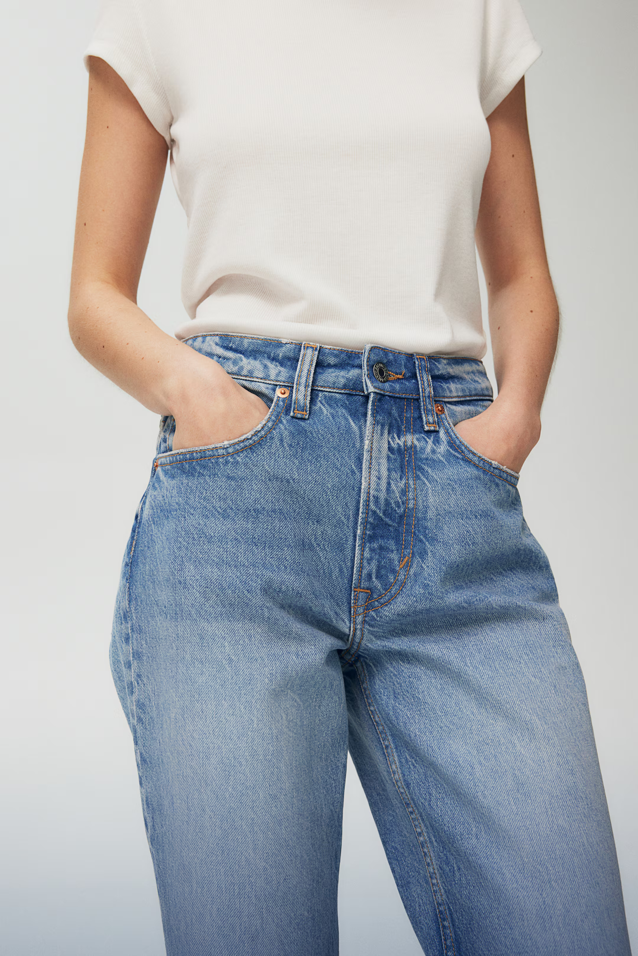 Straight High Cropped Jeans - Light denim blue - Ladies | H&M US | H&M (US + CA)