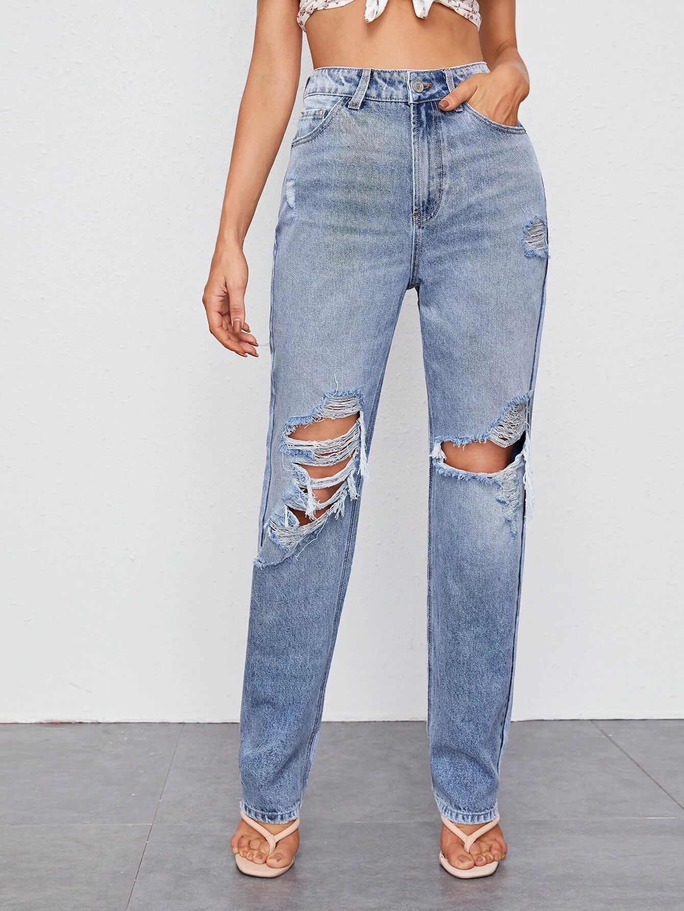 Ripped Detail Bleach Wash Jeans | SHEIN