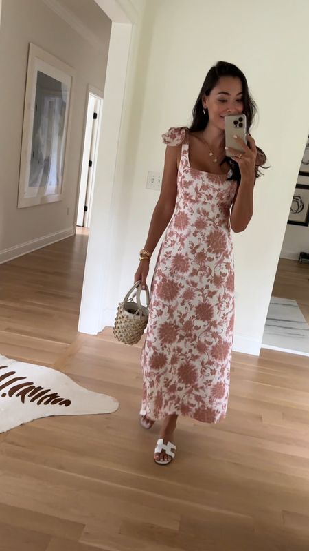 Kat Jamieson wears a pink floral dress to a baby shower, more floral dresses she loves below! 

#LTKstyletip #LTKSeasonal