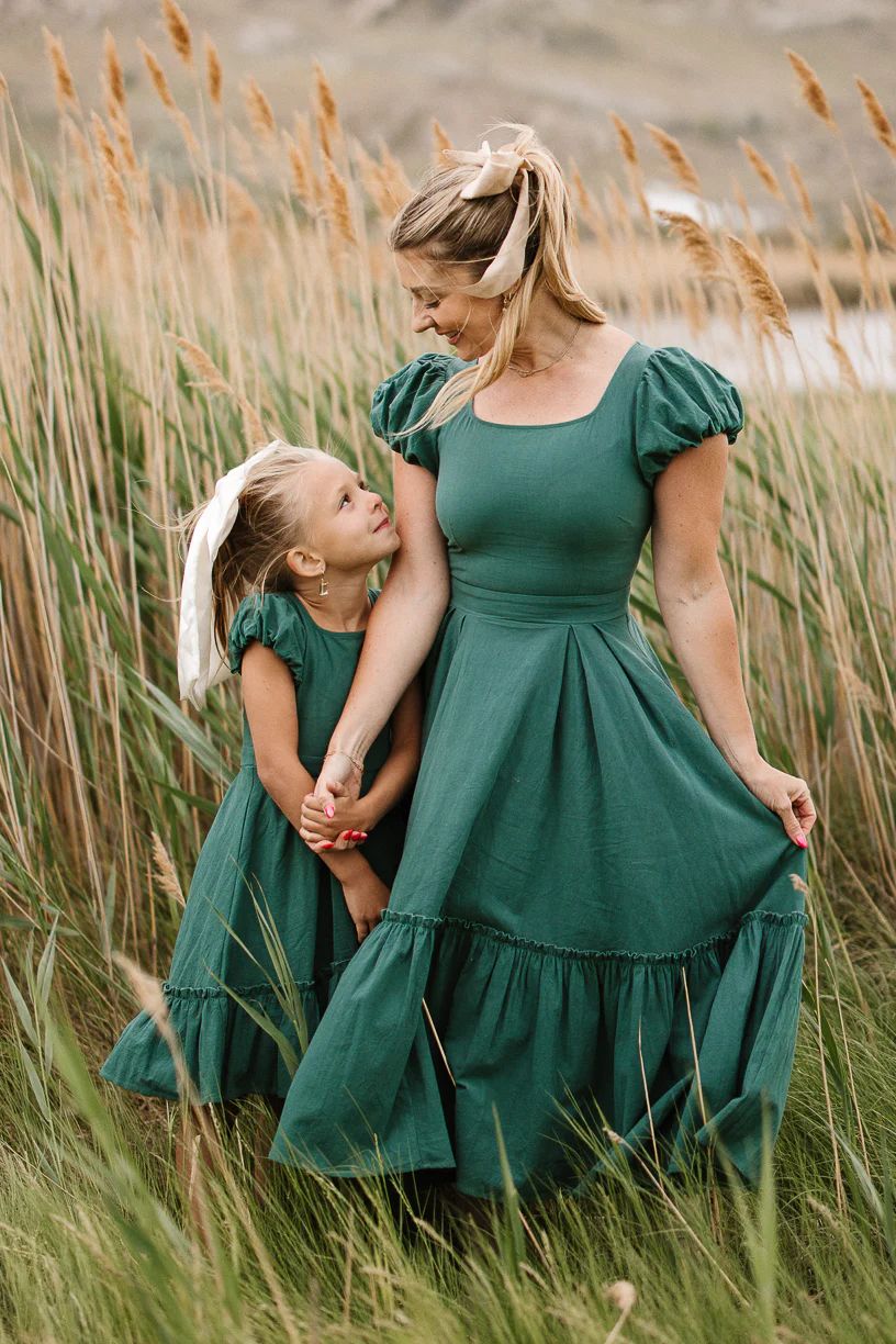 Dahlia Dress in Green | Ivy City Co