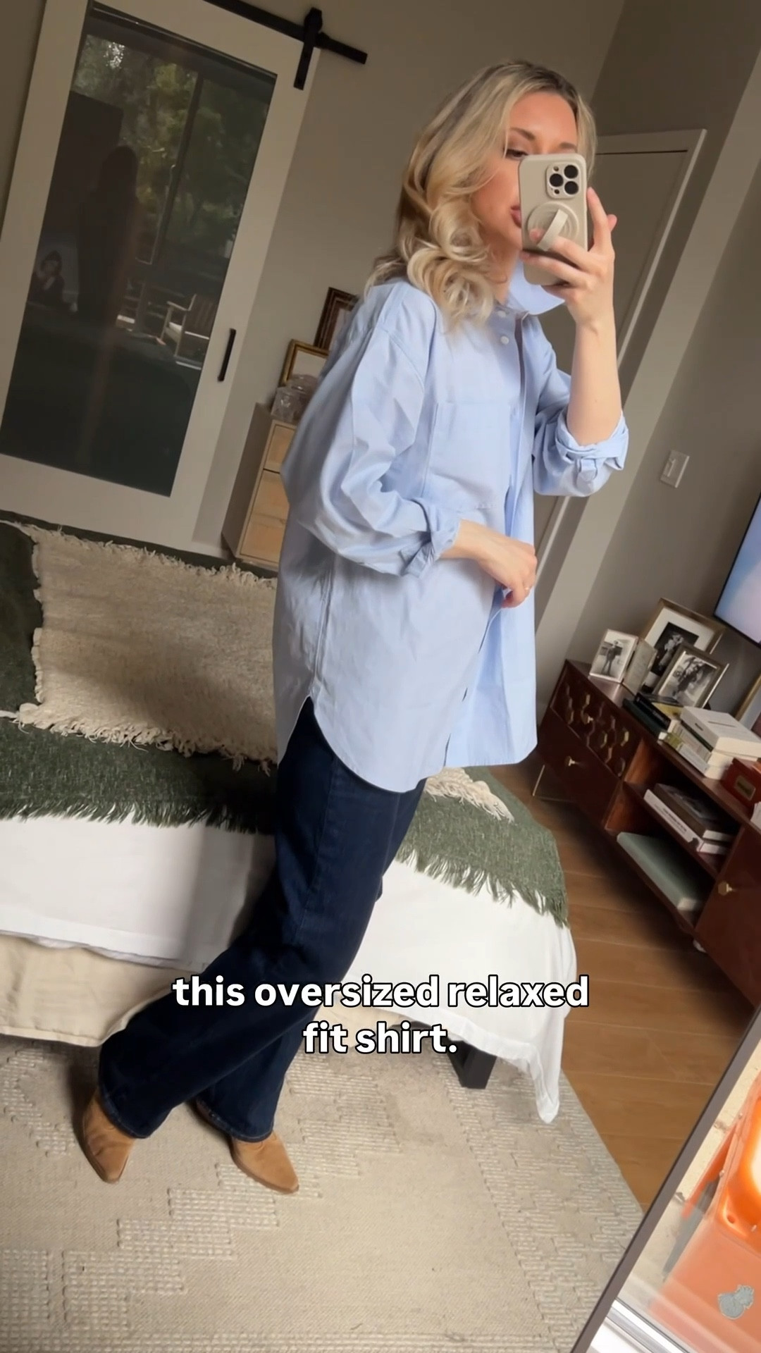 Loving this oversized shirt 

#jcrew #buttondownshirt #blue #monogram #jcrewstyle #evolvingblonde

#LTKWorkwear