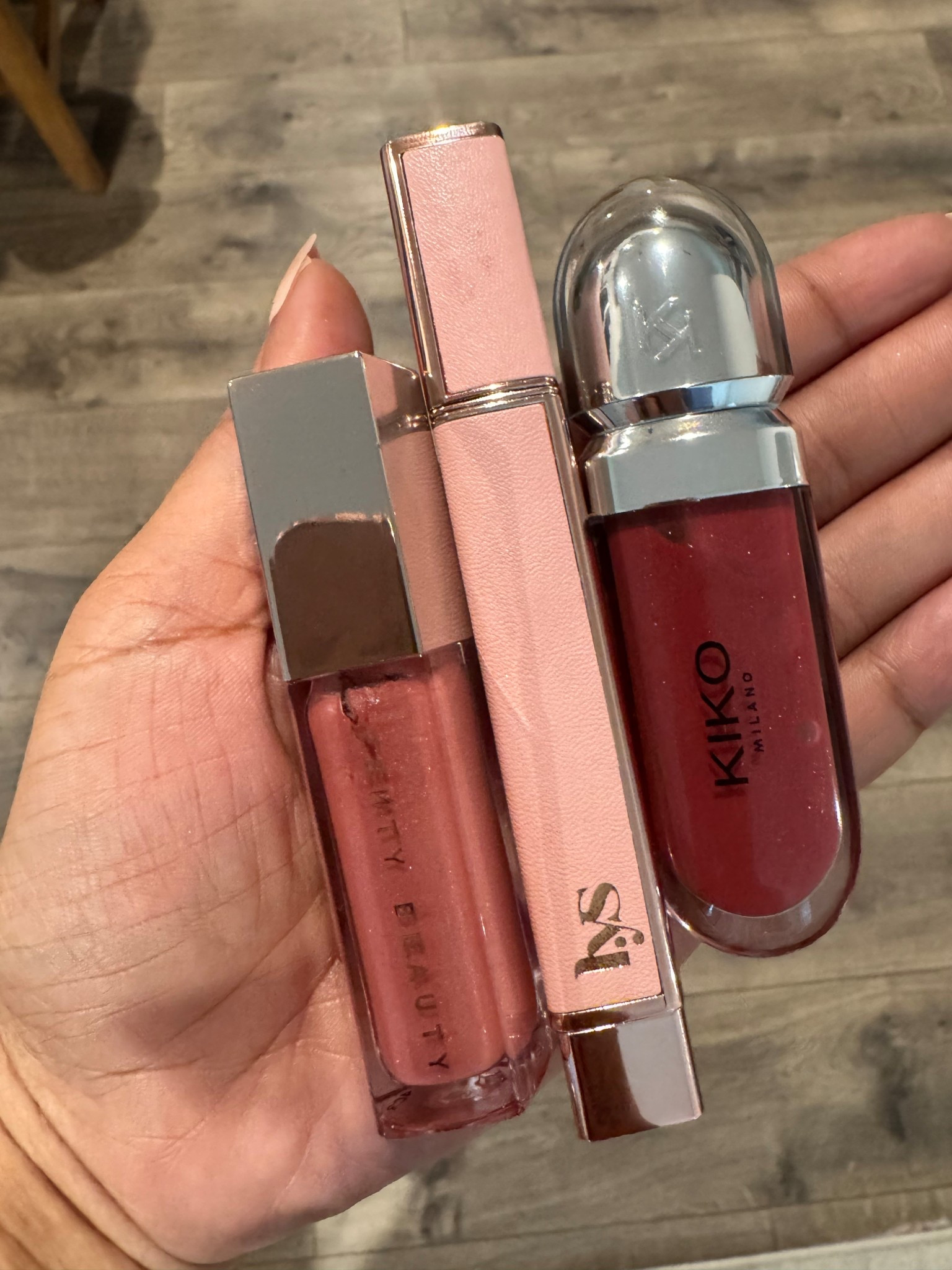 A few lippies I’m loving lately 🥰

Fenty beauty gloss bomb in FU$$Y
LYS lip plumping lipgloss in visionary 
Kiko Milano lipgloss in 22 sparkling red garnet 

#LTKBeauty
