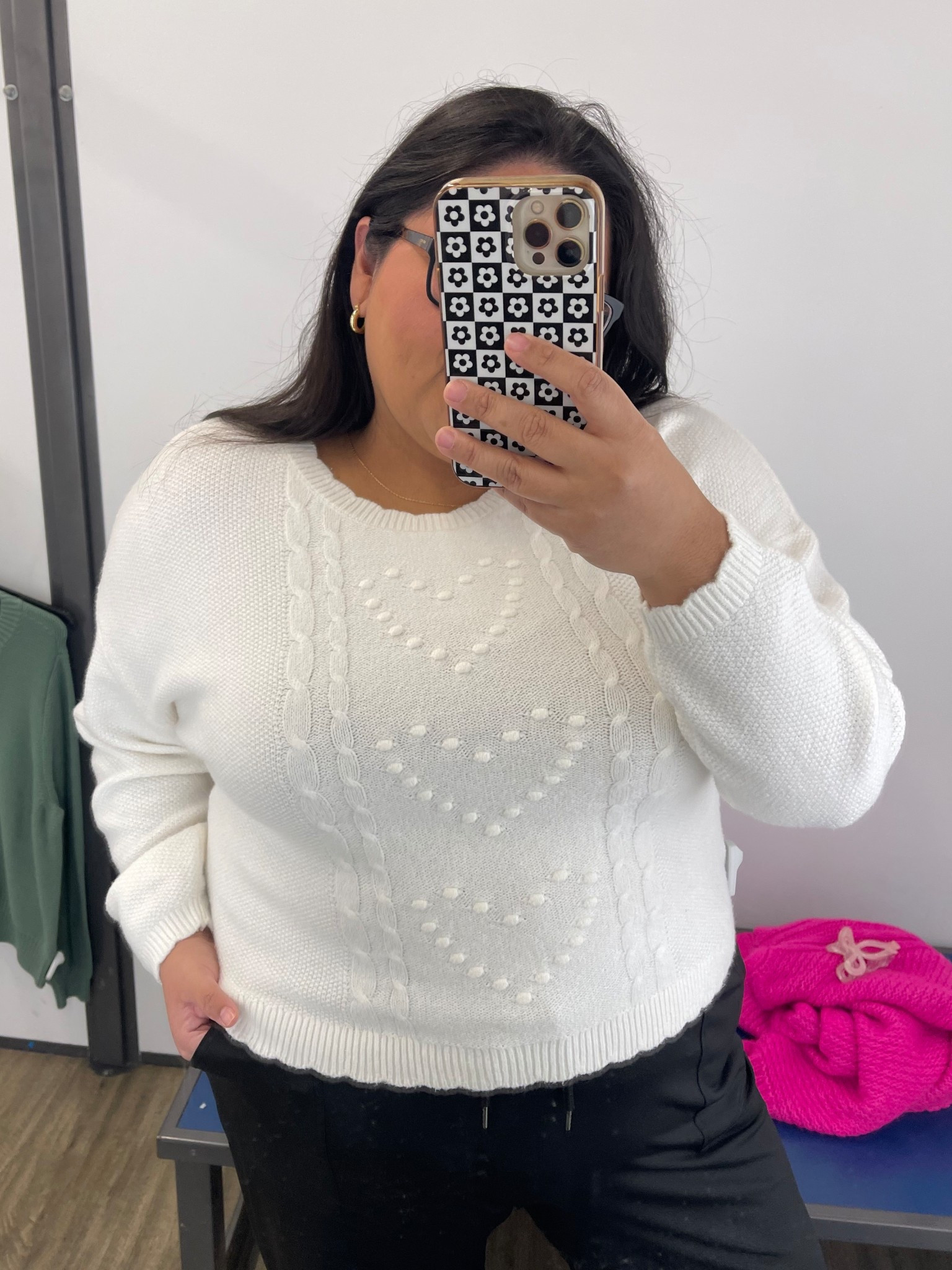 Another cute Valentine’s Day sweater! I’m wearing the size XXL but I would definitely size up for a more relaxed fit! 

#LTKPlusSize #LTKMidsize #LTKValentine