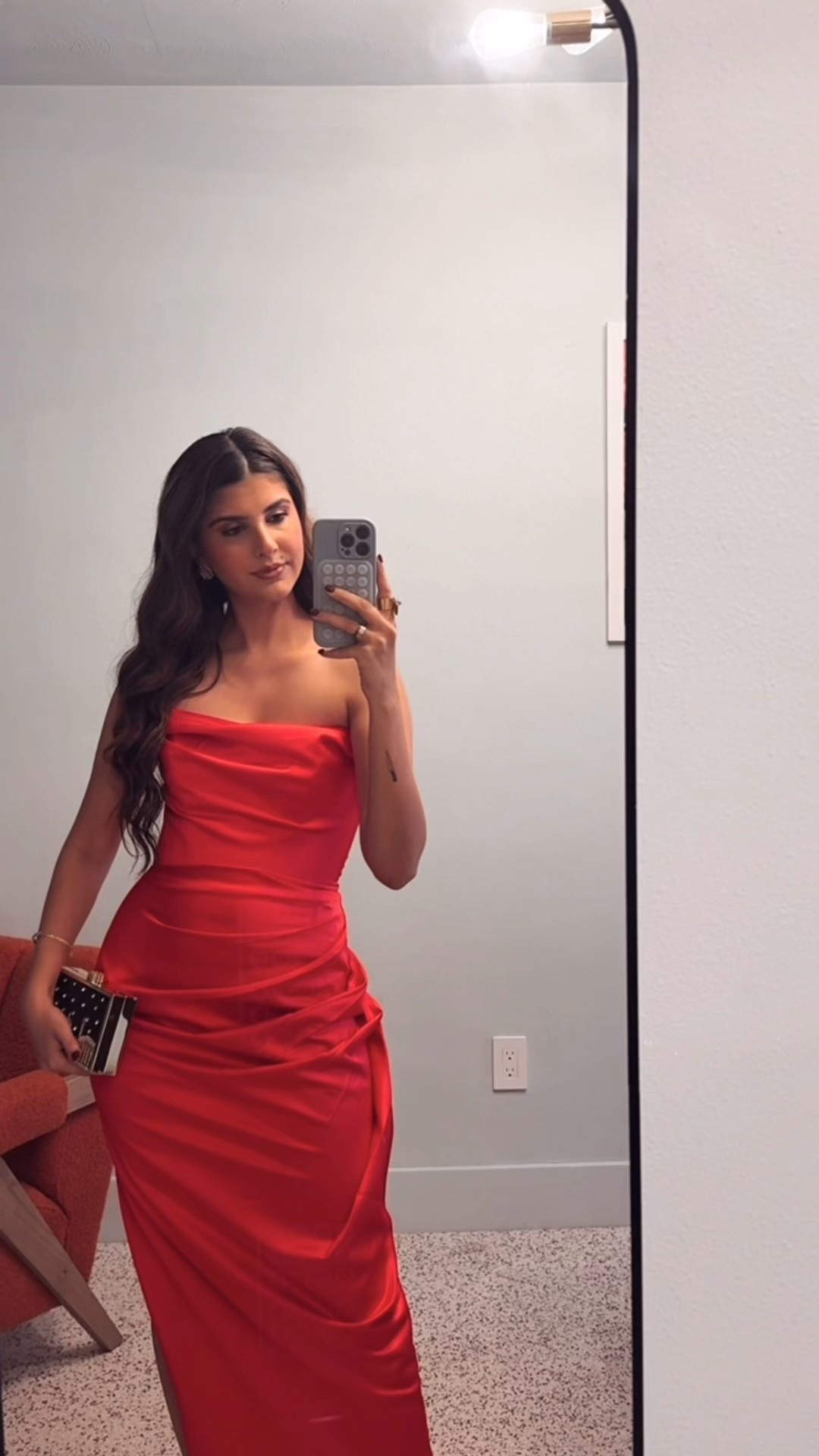 This red dress was perfect for a winter wedding guest outfit! So obsessed! 

#LTKHoliday #LTKGiftGuide #LTKWedding