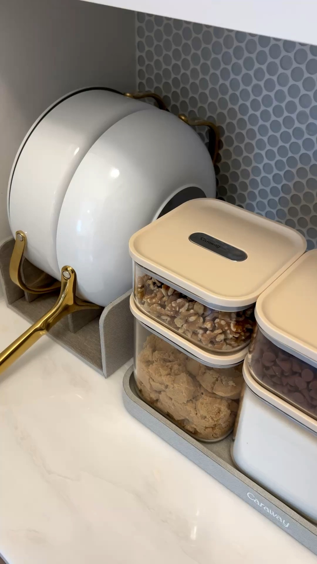 Air tight stackable food storage made of borosilicate glass. Keeps all your pantry items fresh and organized. 

Kitchen. Food storage made organization  

#LTKOver40 #LTKfoodie #LTKHome