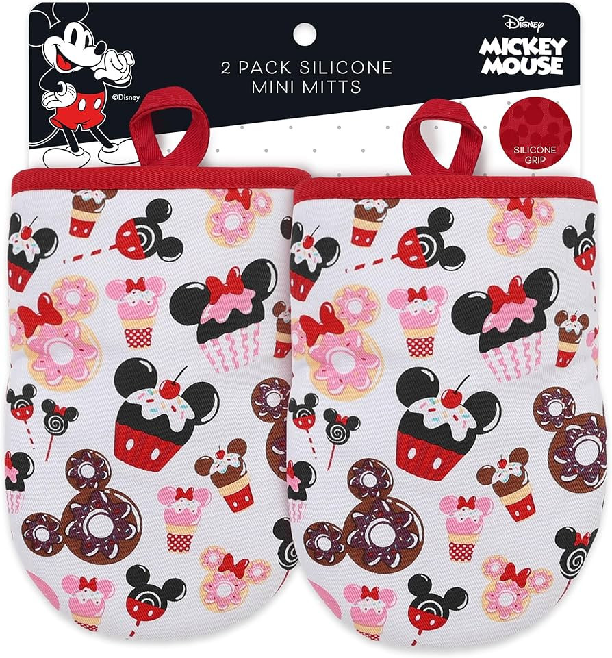 Disney Oven Mitts - 5.5” x 7.5” Heat-Resistant Mini Oven Mitts with Non-Slip Printed Silicone... | Amazon (US)