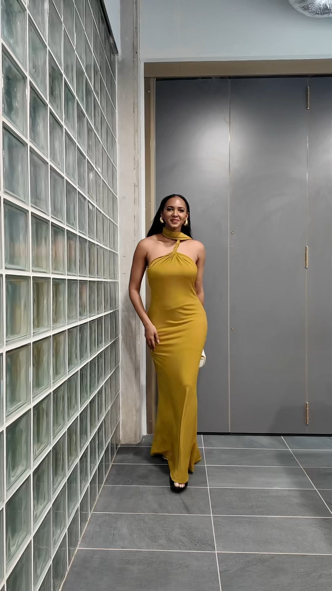 Struggling with a halter neck that doesn’t sit right? Depending on the fabric, you can tie or wrap it differently for a perfect fit. Small tweaks like these help customise your look and visually reinforce your personal brand.

#LTKpartywear #LTKstyletip #LTKautumn