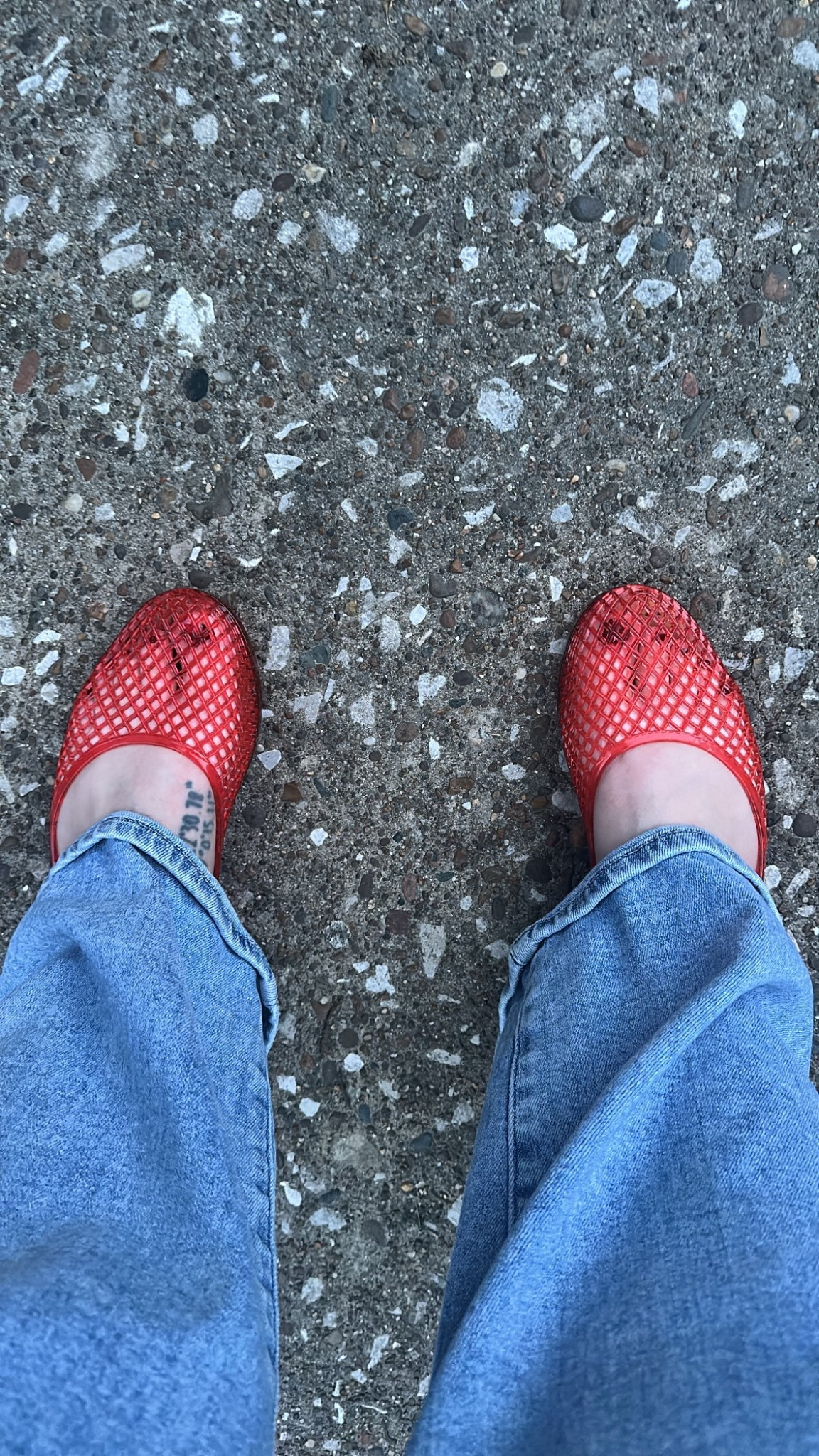 My new favorite summer shoes!!



#LTKootd