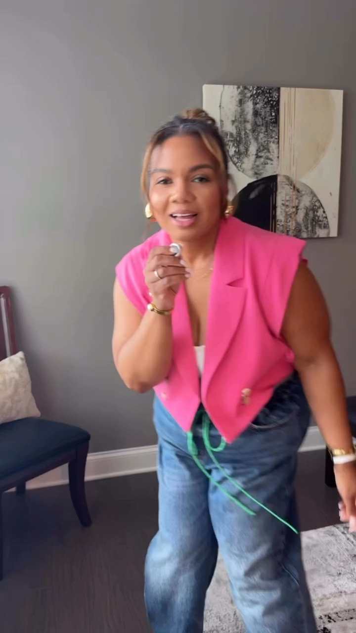 Girl school has its own set of rules and lessons!! 

Vest: @froufrouonline 
Jeans: @bykahlana 
Shoes: @walmart
Body oils: @canvasgirlbeauty 
Perfumes: @thesevenvirtues “Strawberry Jam” and @kayali “Yum Bougie Marshmallow”
Purse: @fivebelow 
Bandeau Bra: @amazon 

#StyleOver40 #BlackWomenFashion
#FashionableMom #FashionOver40
#LifestyleOver40