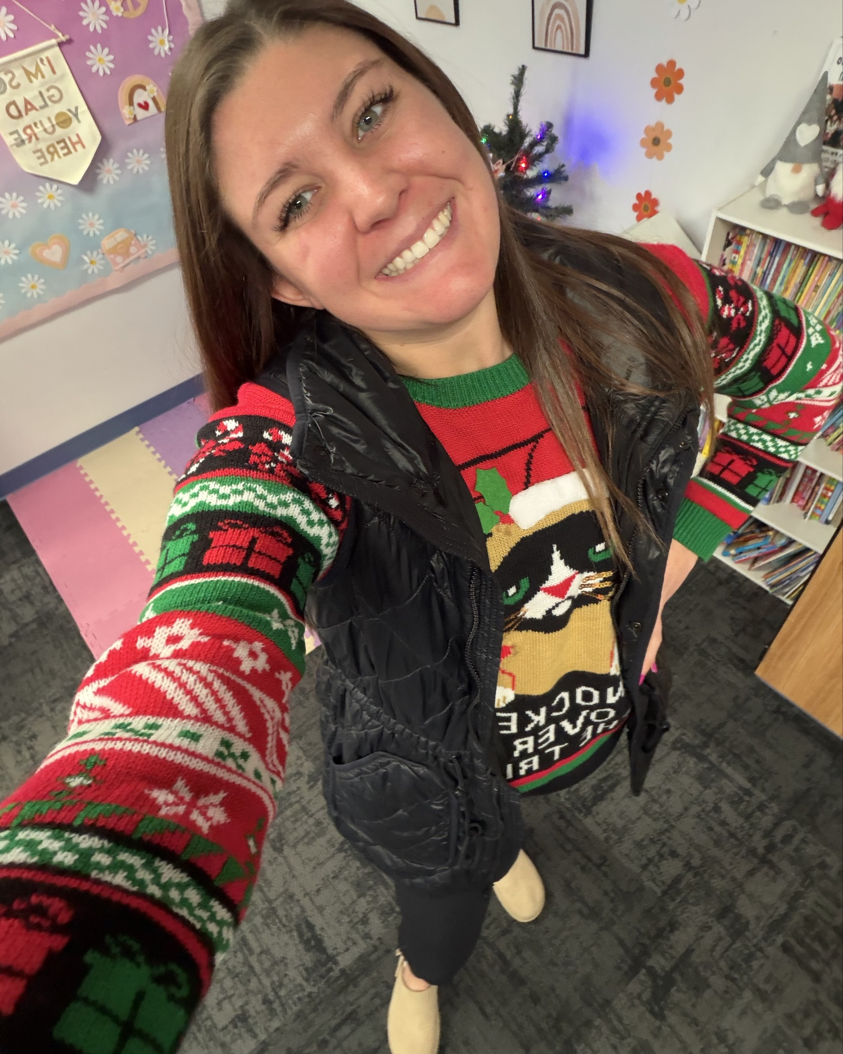 Another lazy holiday teacher fit!! 🤪 woo- what a long sentence. Ugly Christmas sweater version! 5 MORE SCHOOL DAYS!!! ❤️💚

#LTKSeasonal #LTKGiftGuide #LTKHoliday