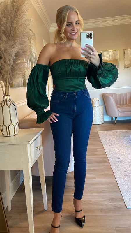I'm totally in love with Thai emerald green off the shoulder top! So perfect for a holiday party! 

#LTKSeasonal #LTKstyletip