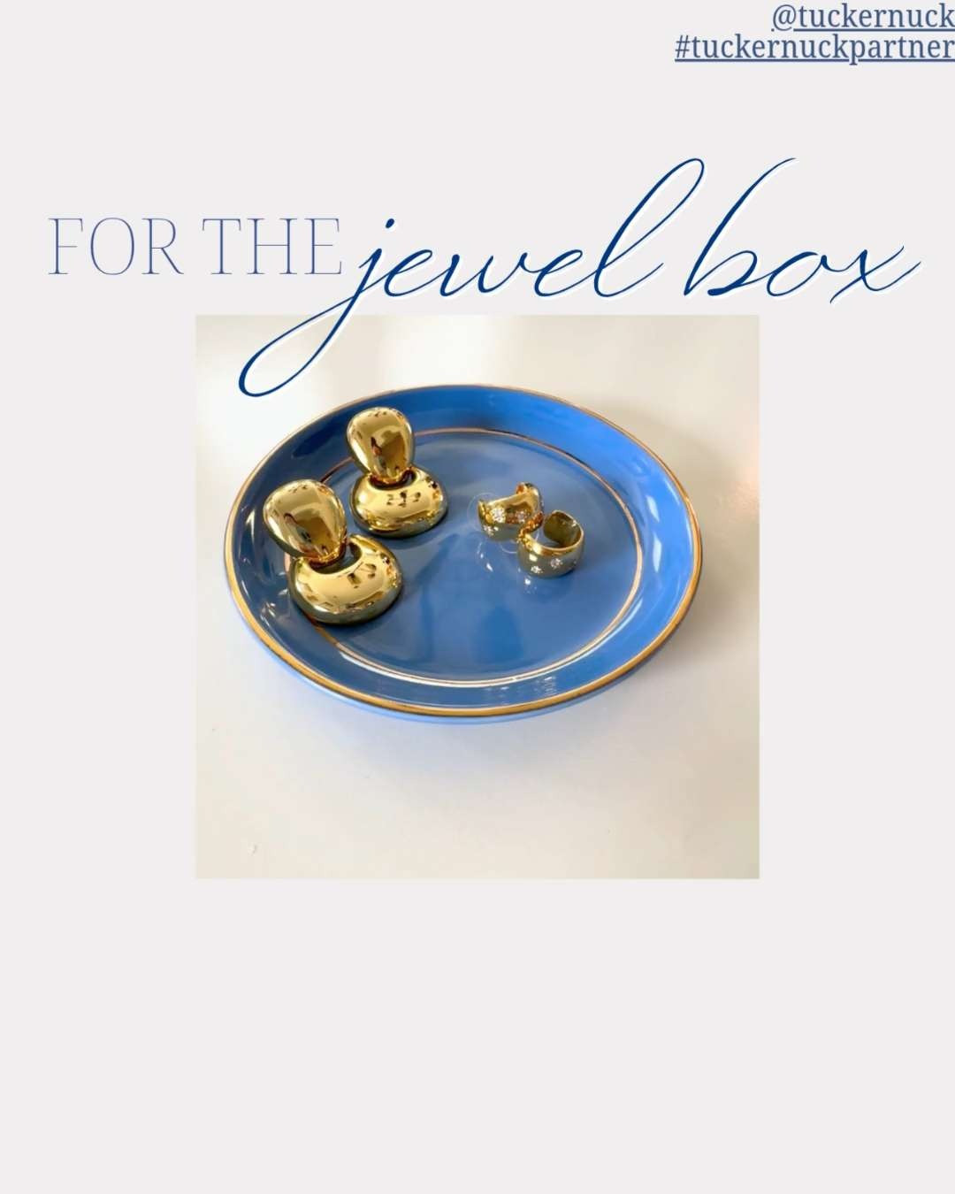 @tuckernuck #tuckernuckpartner A fun statement earring, and my new personal favorite - these pretty little "starry" huggies! 

 #LTKFindsUnder50 #LTKFindsUnder100 #LTKStyleTip