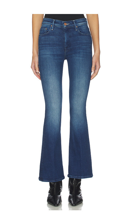 MOTHER The Petite Bootcut Jeans in Nip It in Blue. Taglia 33P. Also in 23P, 24P, 26P, 27P, 28P, 29P, 30P, 31P, 32P, 34P. | Revolve Clothing (Global)