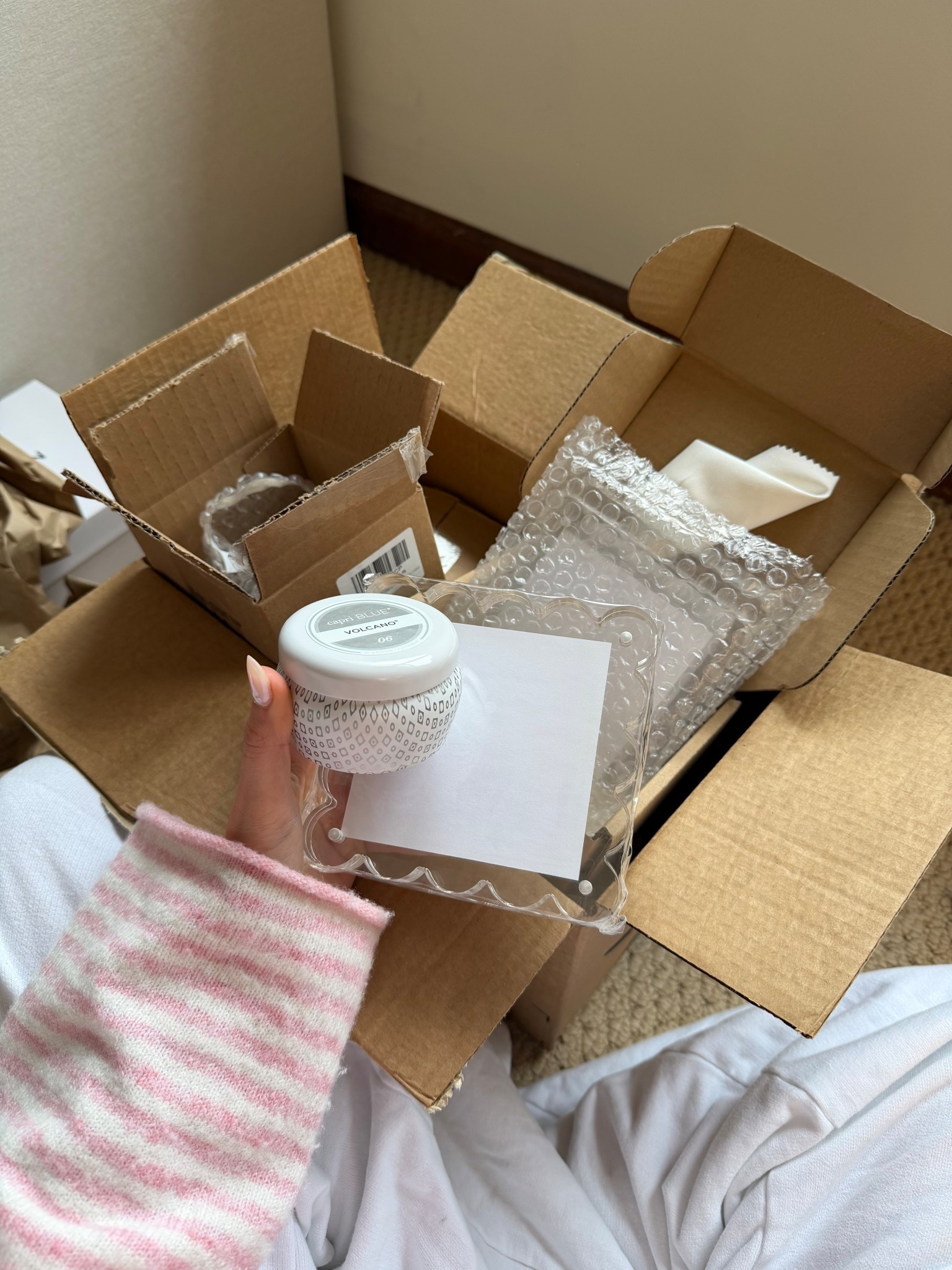 Unboxing my hostess gifts for this weekend! Amazon is my best friend during wedding season!

#LTKWedding #LTKFindsUnder50 #LTKHome