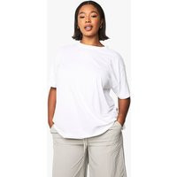 boohoo Women's Basics Plus Super Oversized Crew Neck Basic Cotton T-Shirt in White | Size: 18 | Cotton/BCI Cotton | boohoo (US & Canada)