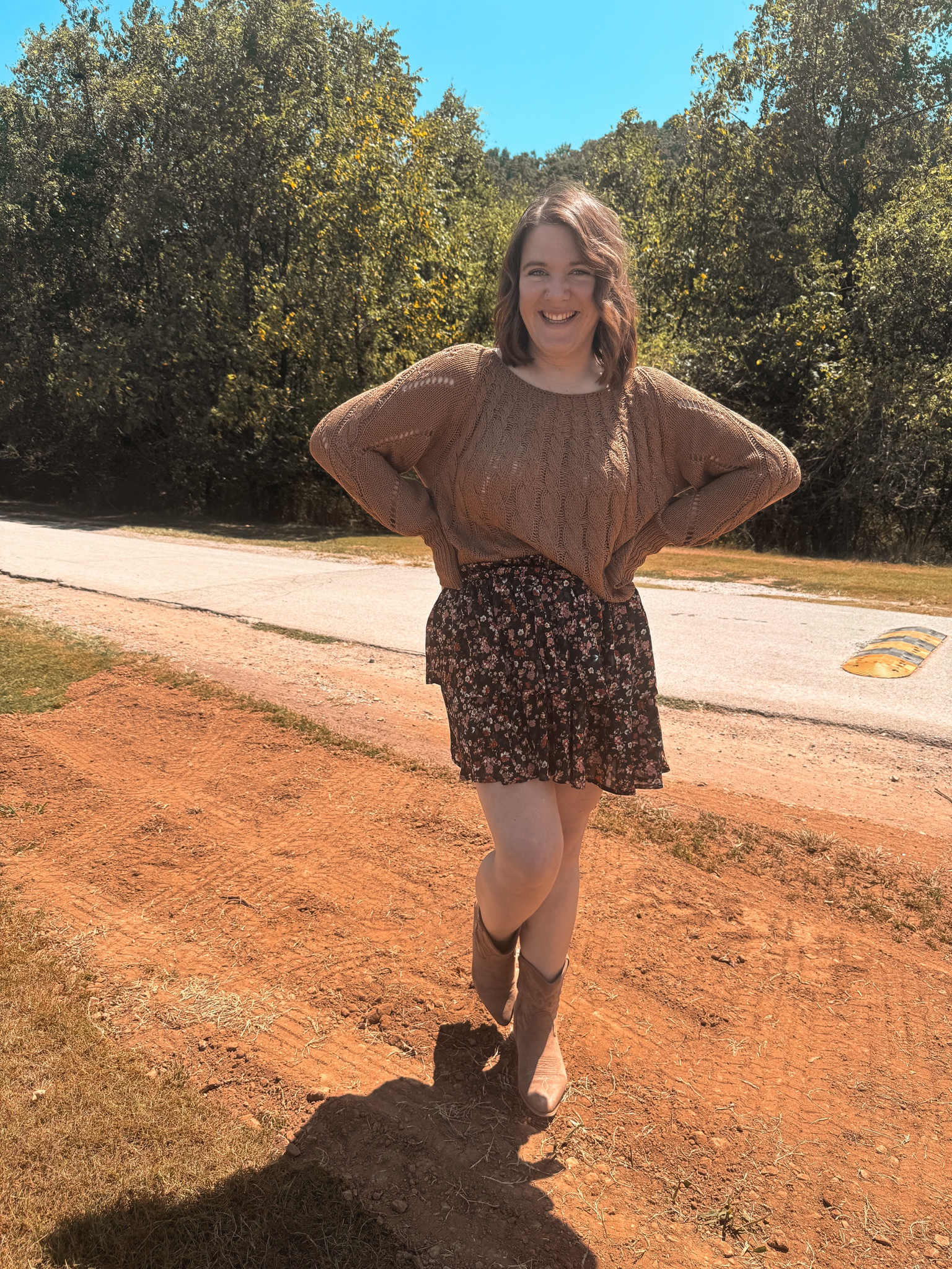 This is such a cute fall outfit🫶🏻

#LTKSeasonal #LTKMidsize #LTKFallSale