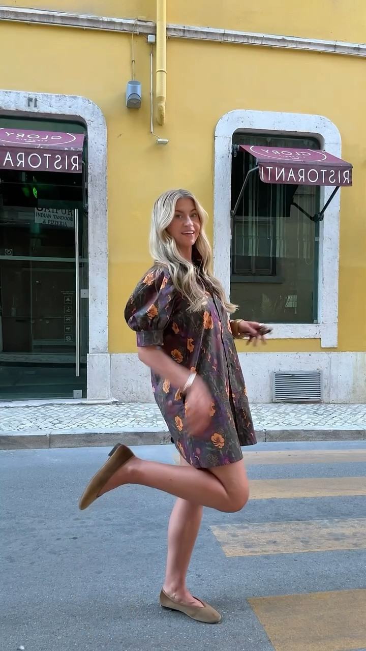 The perfect fall floral dress! 
Wearing size small. 

#LTKStyleTip #LTKSeasonal #LTKBeauty