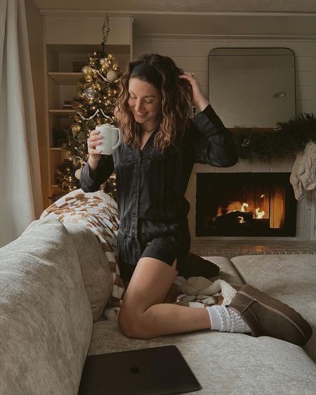 christmas pj set | holiday outfit at home 🖤 gift ideas for her

ugg dupe, matching set, satin pjs, holiday gifts, jewelry 

#LTKHoliday #LTKGiftGuide #LTKshoecrush