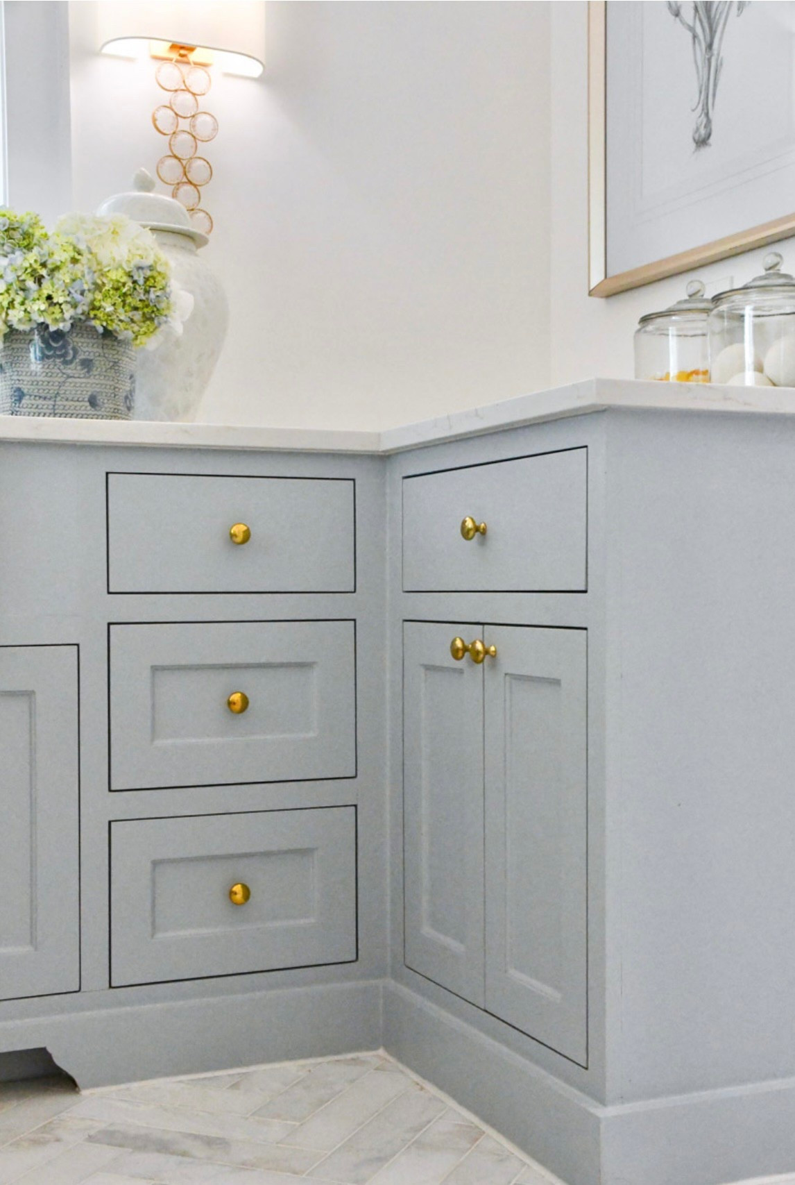 Cabinet hardware for utility roomm

#LTKHome