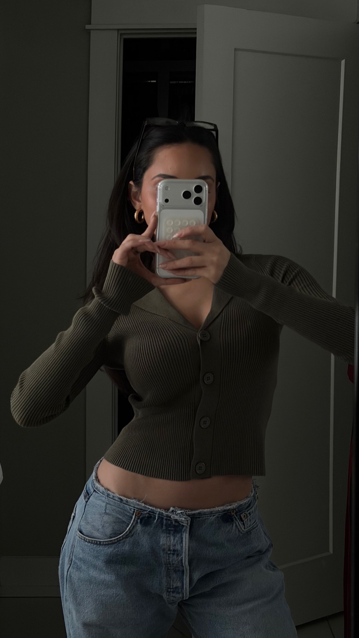 sweater weather✨ 
sweater: xs
jeans: 25
slippers: 8

#LTKootd #LTKdayinmylife