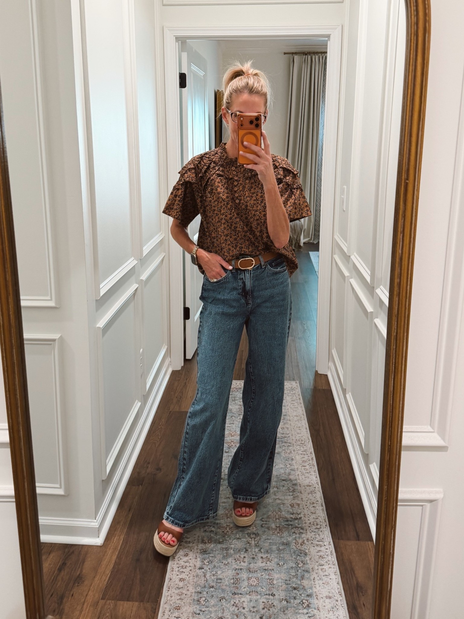 My travel outfit. My flights lands at 9:40. So I wanted comfy denim and a top. I did bring a sweater too!