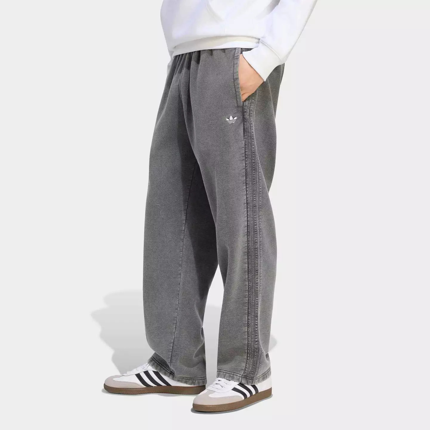 adidas Originals Men's Trefoil Essentials Loose Fleece Pants | DICK'S Sporting Goods