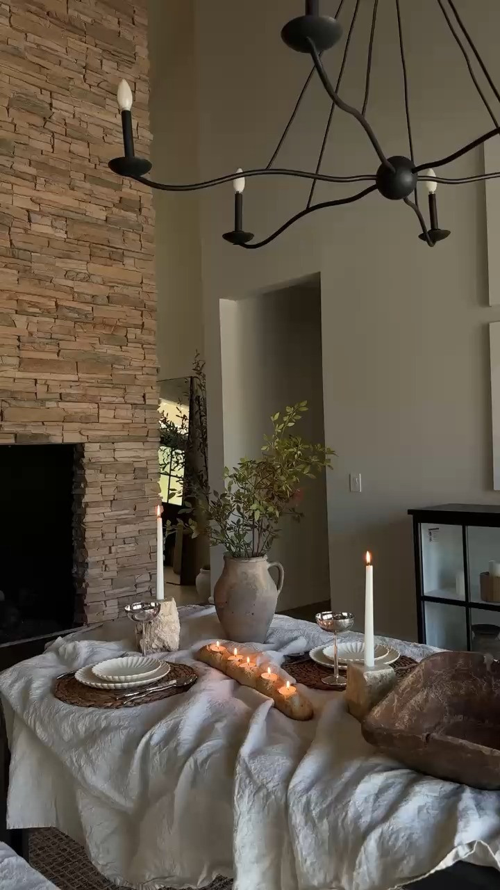 Incredibly Chic Hosting details - TOO good!

hosting l host l plates l tablewear 

 