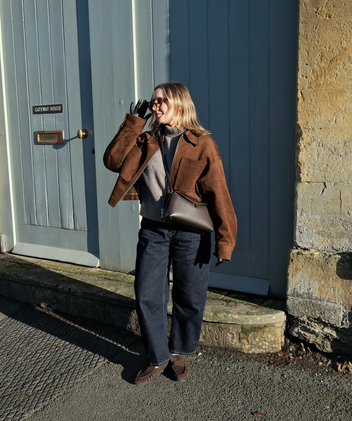 exploring the countryside 🍂🏘️

jacket @fabrique.official *
jumper & sunglasses @hm 
jeans @hushofficial *
loafers @marksandspencer 
bag @toteme
gloves cos 

*previous pr
winter fashion, winter layers, ootd, fashion inspo, daily outfit, everyday casual outfits, autumn outfit, winter style #cosyfashion #winterlayers #ootd #outfitoftheday #dailyoutfit #winterfashion #fashioncreator #casualoutfits #autumnwinterstyle #winteressentials