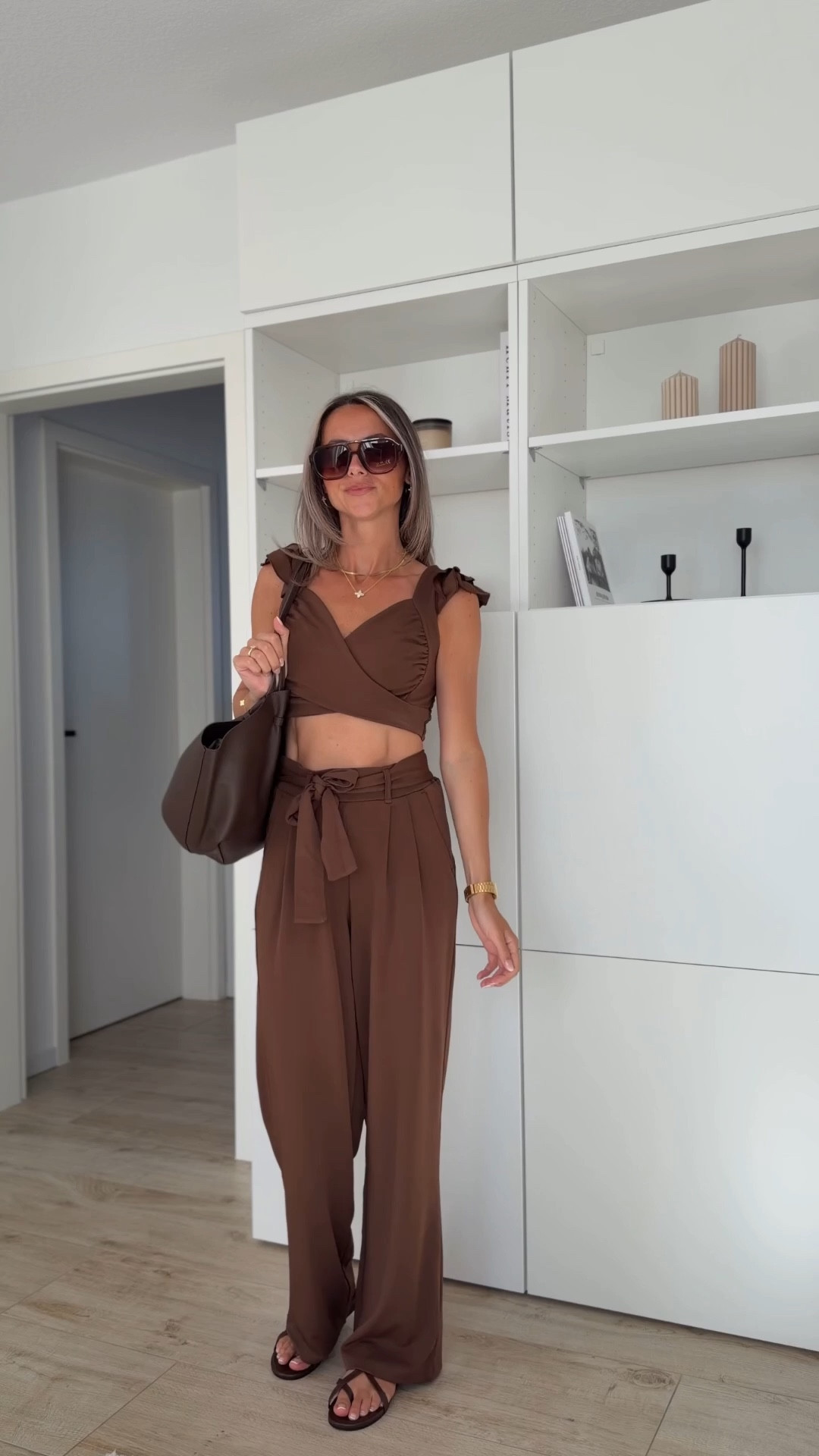 Bonprix Set Hose & Top, Leinenbluse, weiß, braun, shopperbag, vacationlook, Sandalen

#LTKspring #LTKtravel #LTKdeutschland