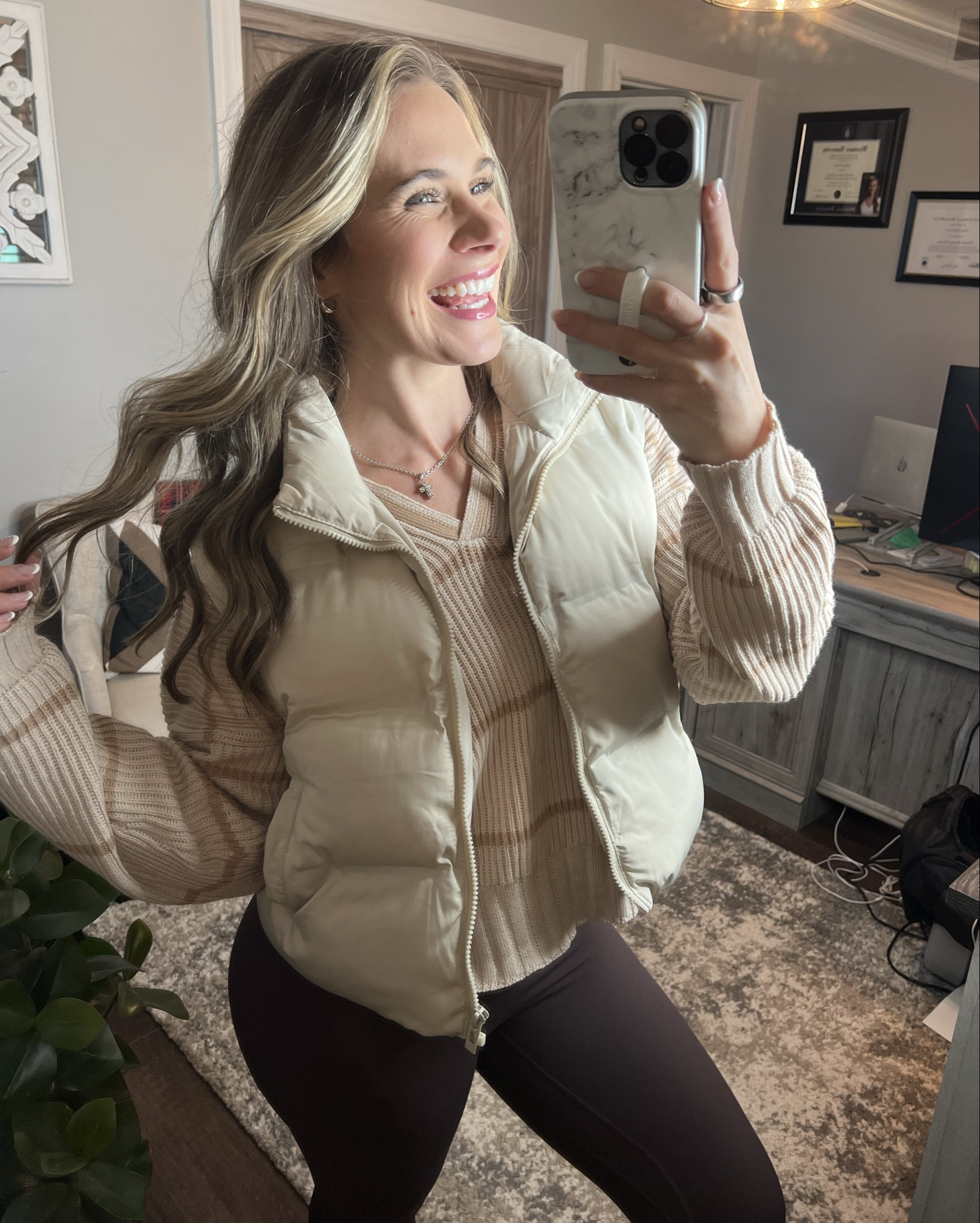 Fall neutrals ! 



#LTKStyleTip #LTKSeasonal #LTKActive